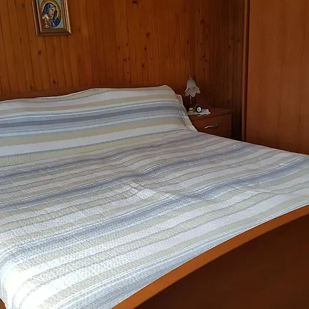 Roza 3* Vrboska